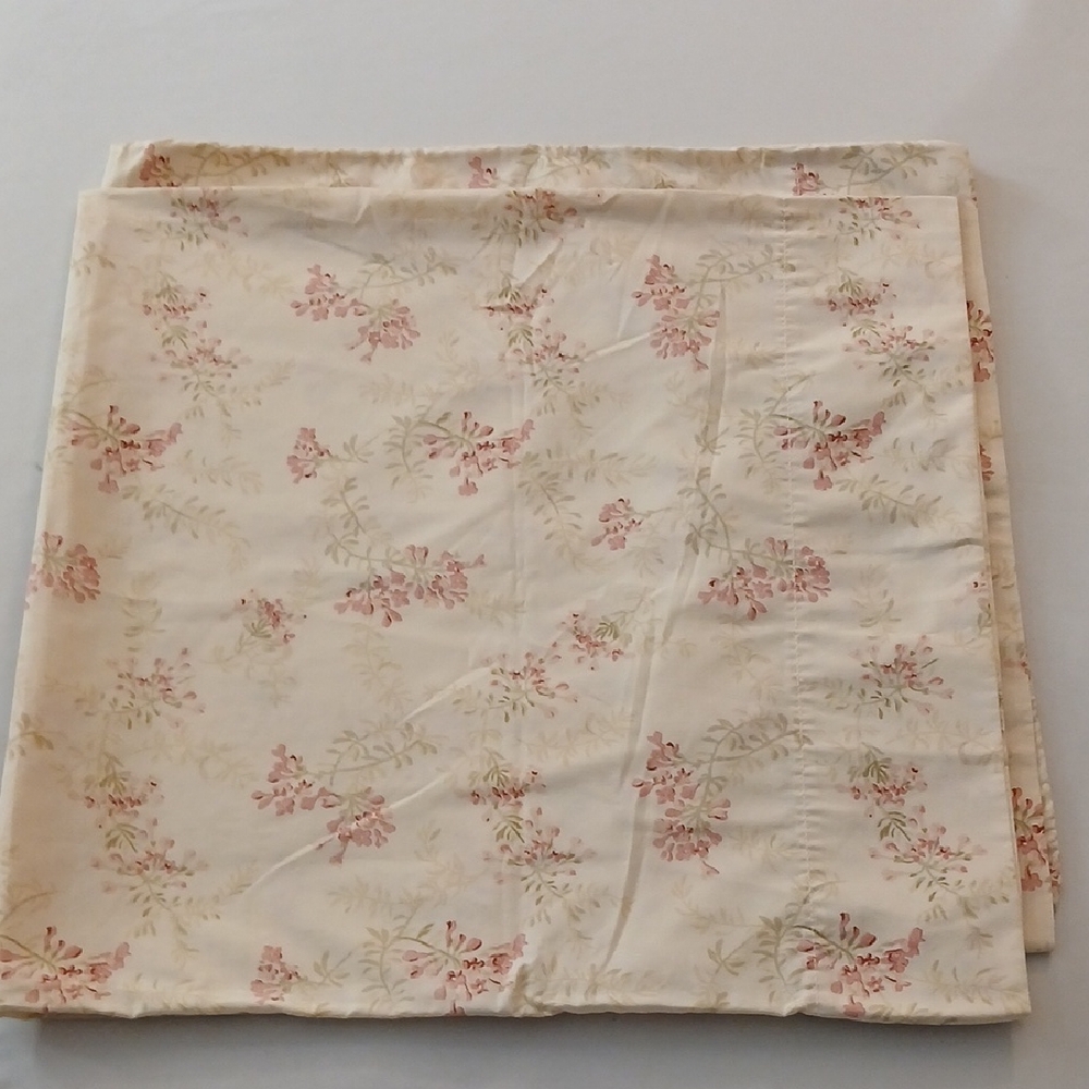Vintage King Pillowcases - Picture 2 of 7